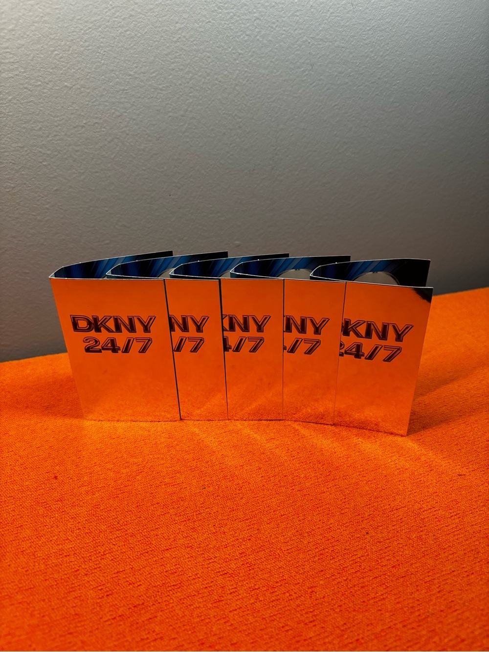 DKNY 24/7